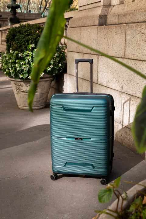 Flott úrval af ferðatöskum í mismunandi stærðum og gerðum