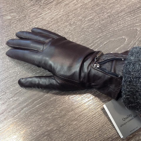 HK - Women's Gloves Sizes 6.5