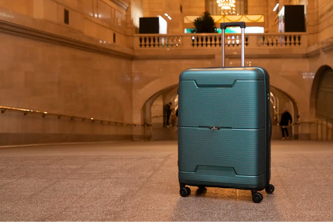 Flott úrval af ferðatöskum í mismunandi stærðum og gerðum