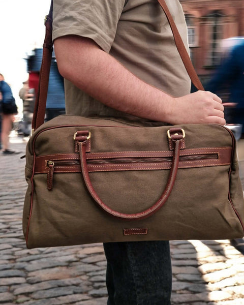 THE MONTE - Helgartaska