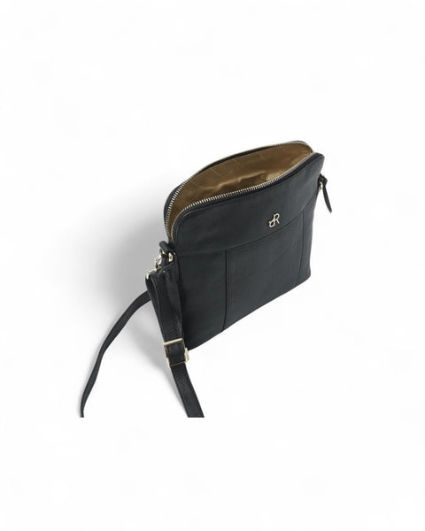 dR Amsterdam - Dömutaska