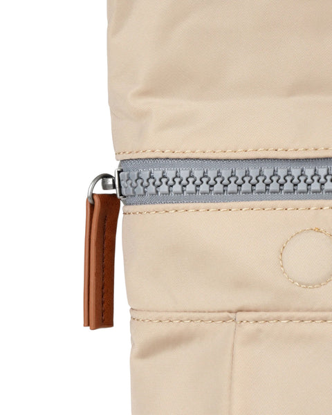 ROKA LONDON CANFIELD B Suistainable Bakpoki