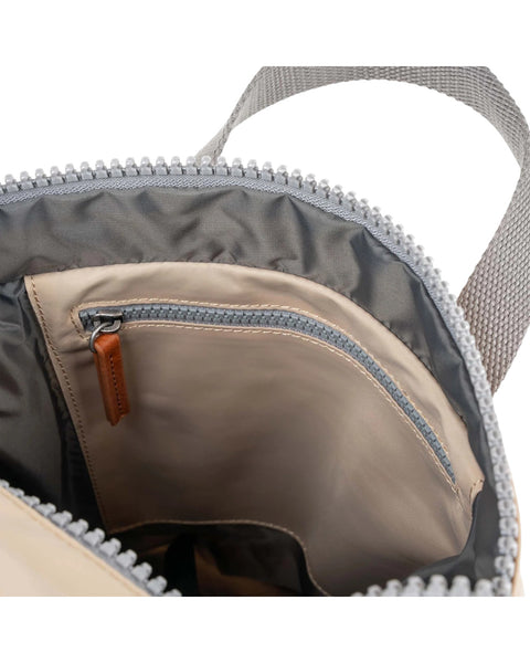 ROKA LONDON CANFIELD B Suistainable Bakpoki