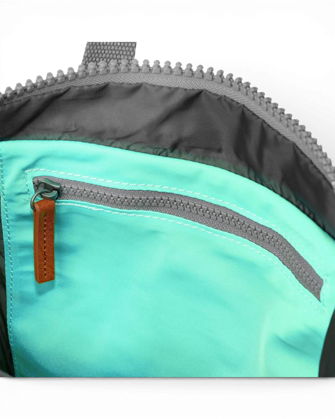 ROKA LONDON CANFIELD B Suistainable - Bakpoki