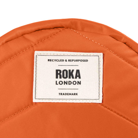 ROKA LONDON PADDINGTON Sustainable Hliðartaska