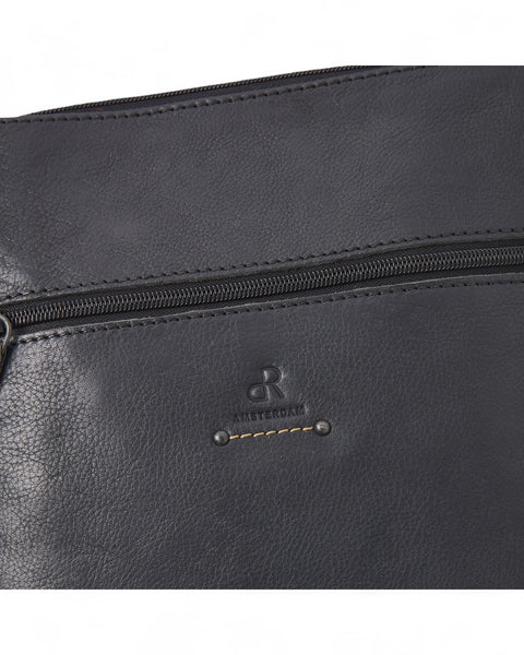 dR Amsterdam - dömutaska