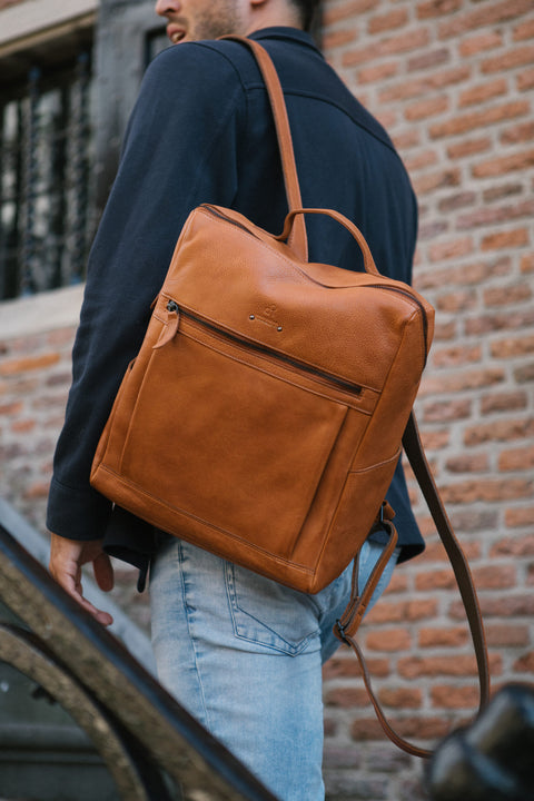 dR Amsterdam - leather backpack